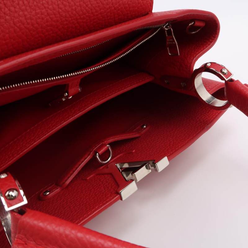 Louis Vuitton Capucines MM two-way bag Red Calfskin