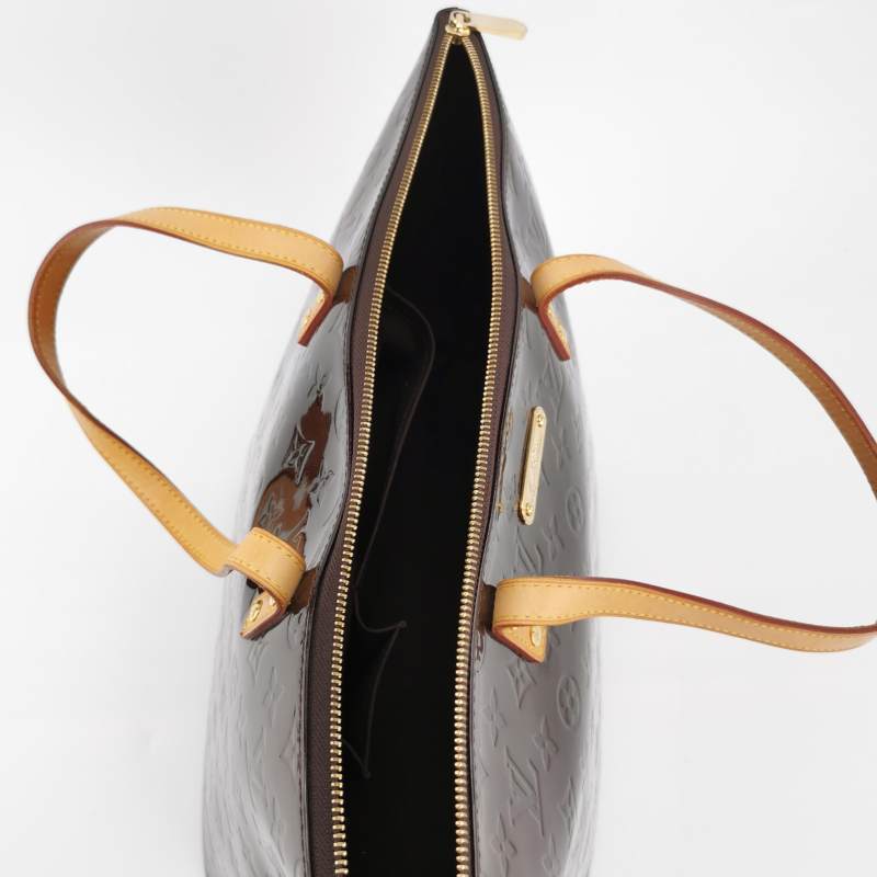 Louis Vuitton Vernis Bellevue Bag Patent Amarante