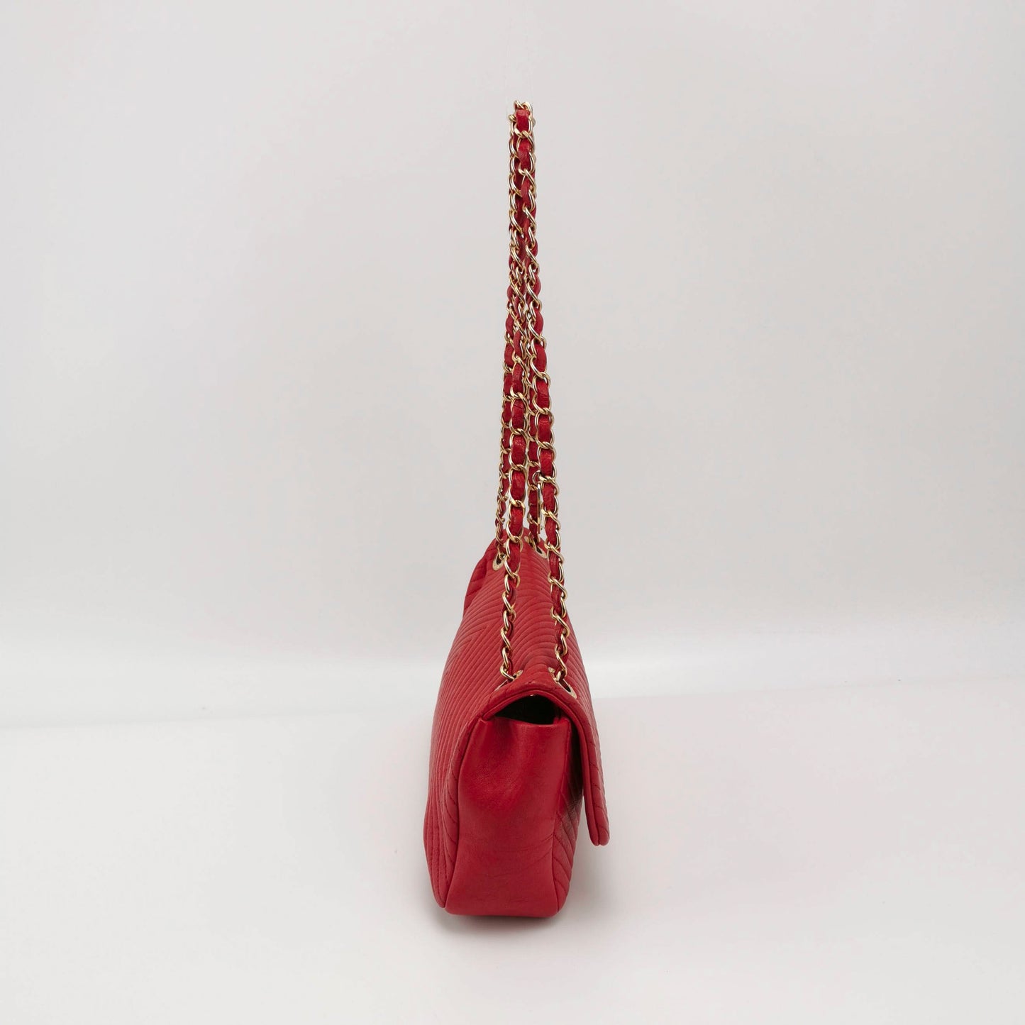 Chanel Red Chevron Quilted Lambskin Medium Classic Single Flap Bag