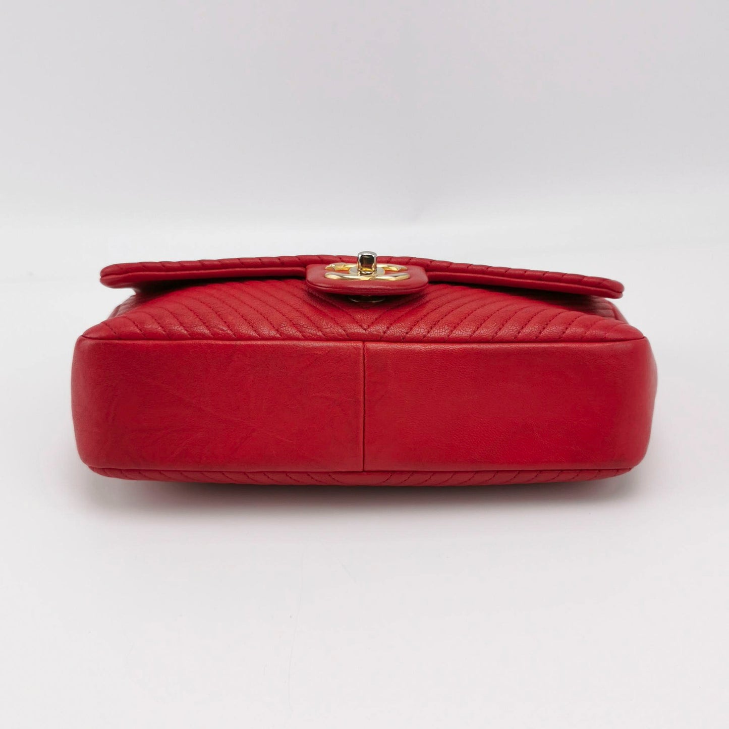 Chanel Red Chevron Quilted Lambskin Medium Classic Single Flap Bag