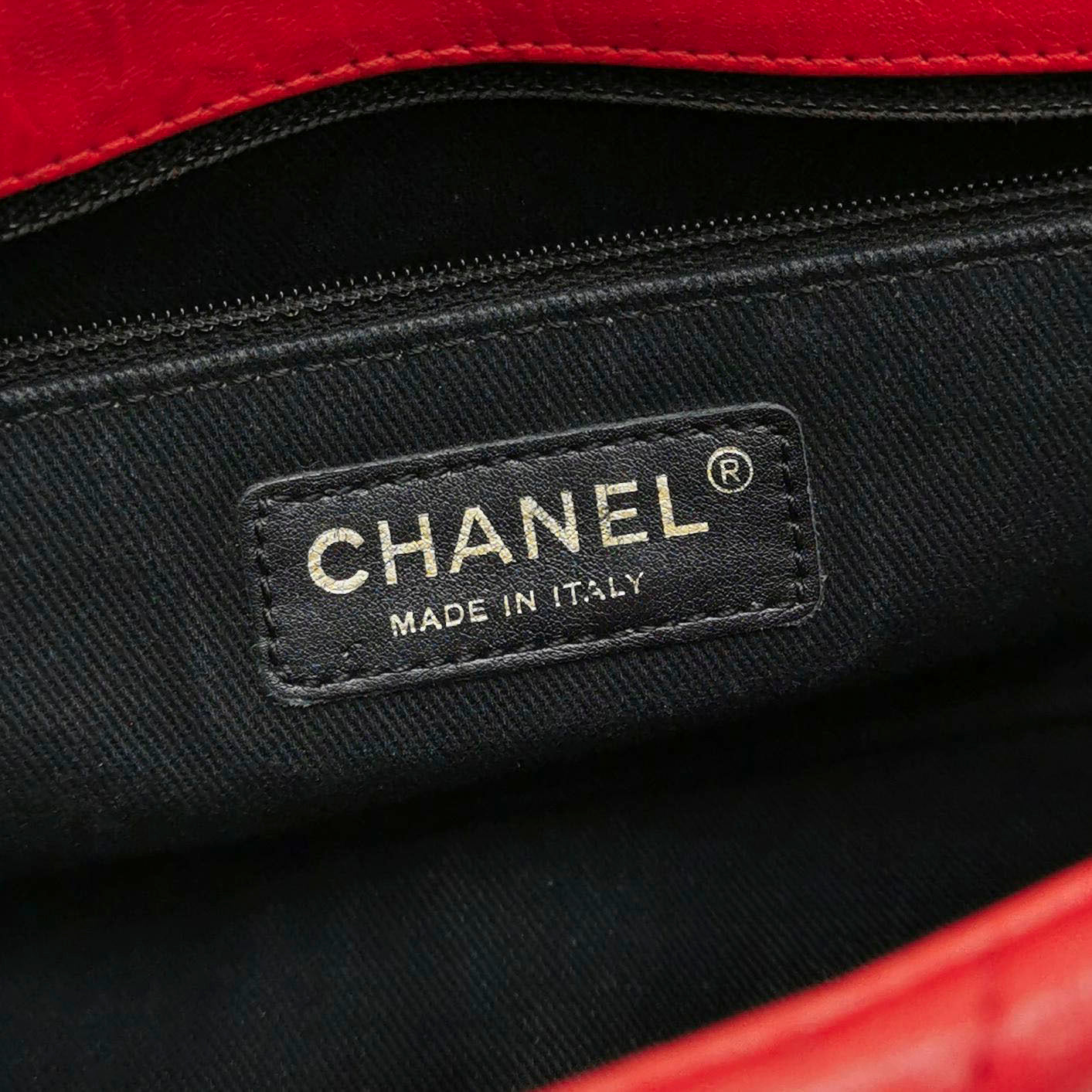 Chanel Red Chevron Quilted Lambskin Medium Classic Single Flap Bag