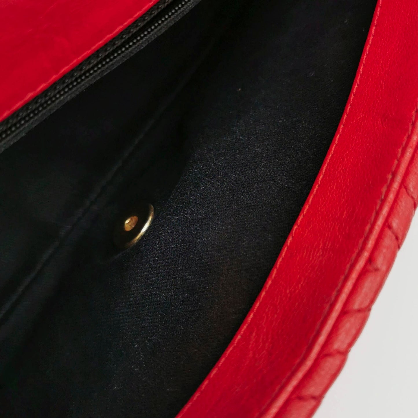 Chanel Red Chevron Quilted Lambskin Medium Classic Single Flap Bag