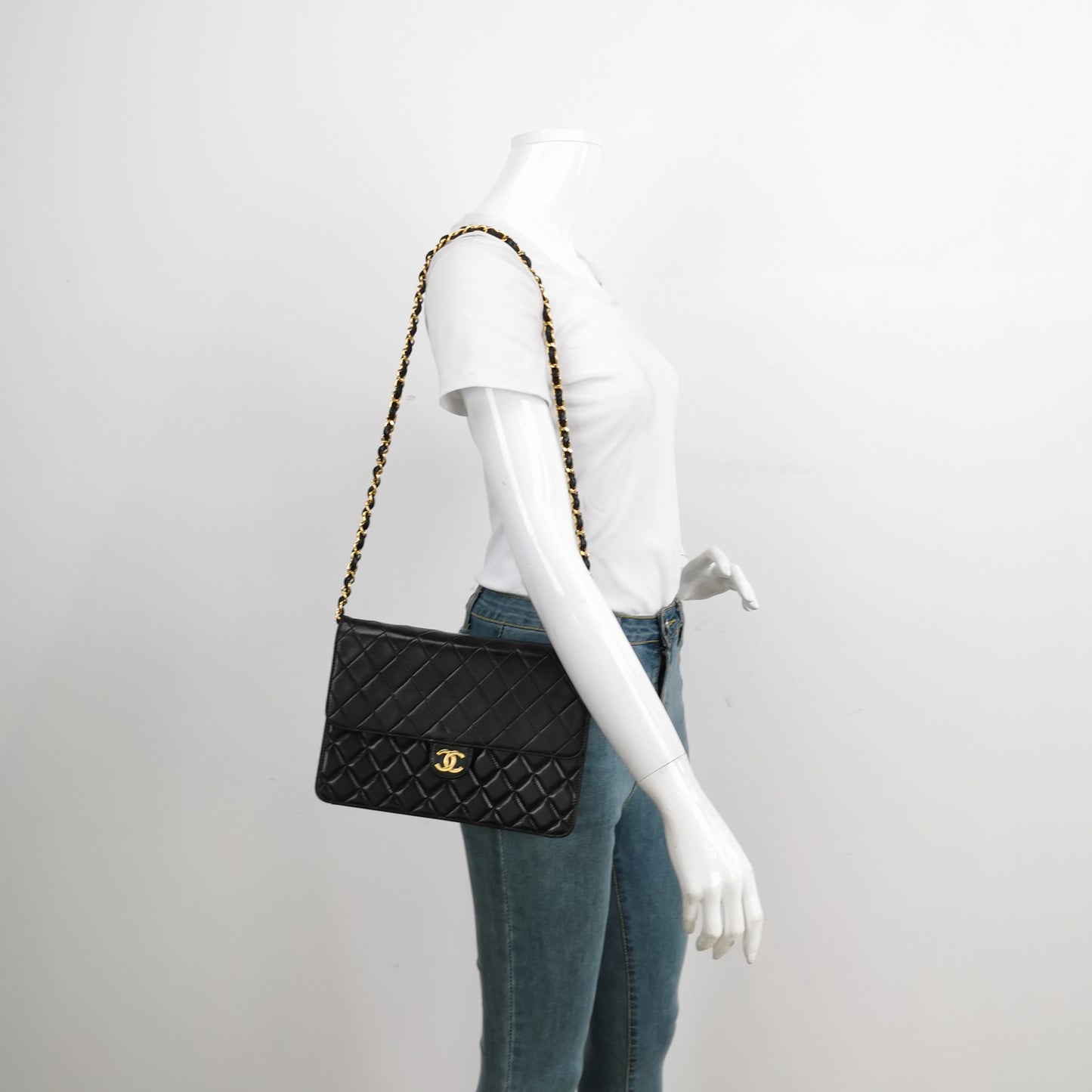 Chanel 1998 Medium Classic Flap Shoulder Bag Vintage