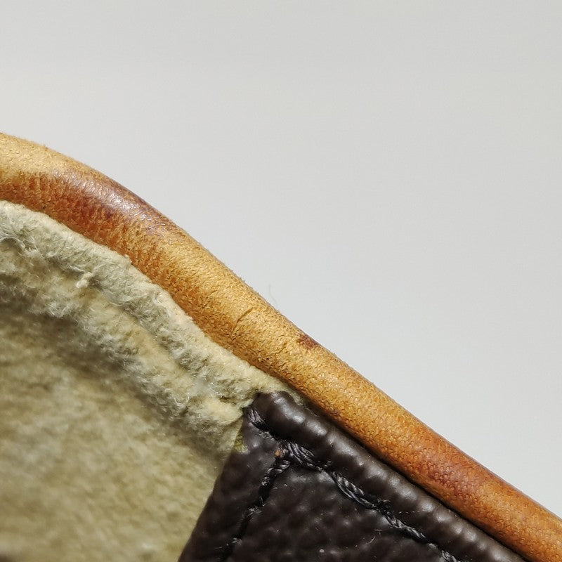 Louis Vuitton Monogram Pochette Shoulder Bag