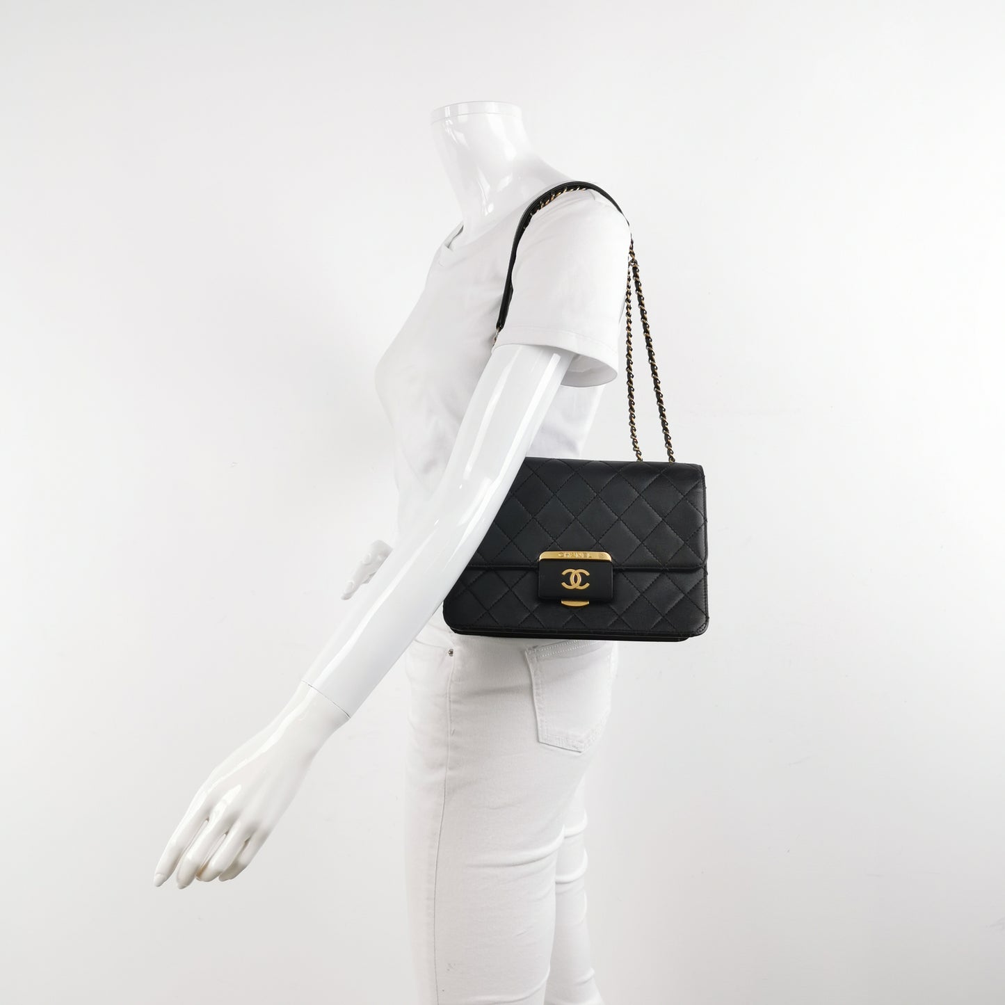 Chanel Matelasse Leather Single Flap Double Chain Bag Vintage
